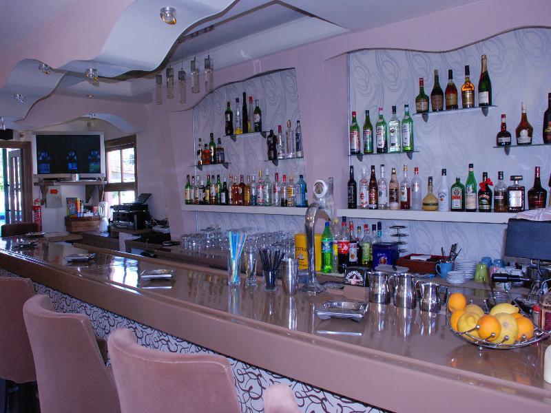 Seabird Hotel Moraḯtika Ngoại thất bức ảnh