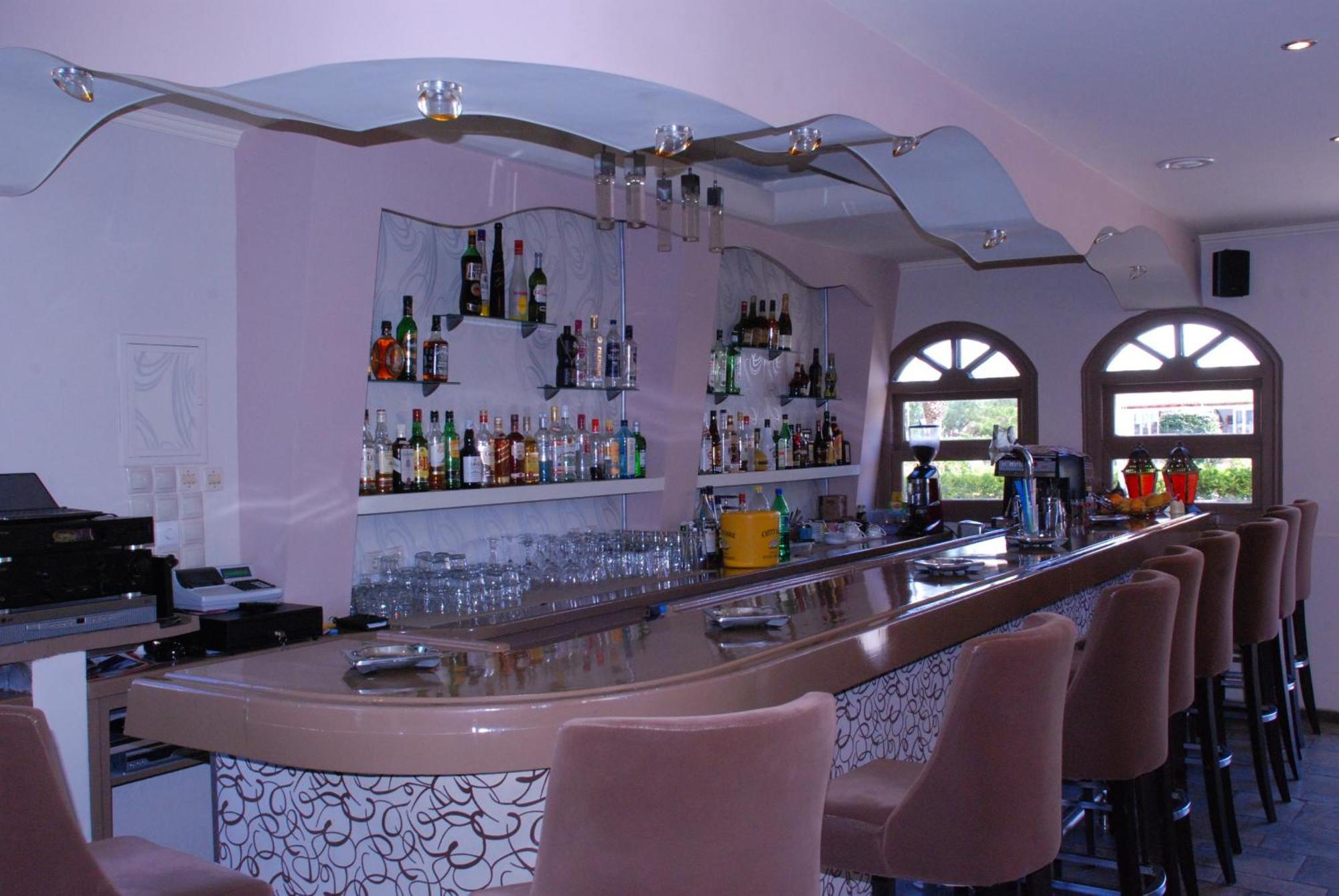 Seabird Hotel Moraḯtika Ngoại thất bức ảnh