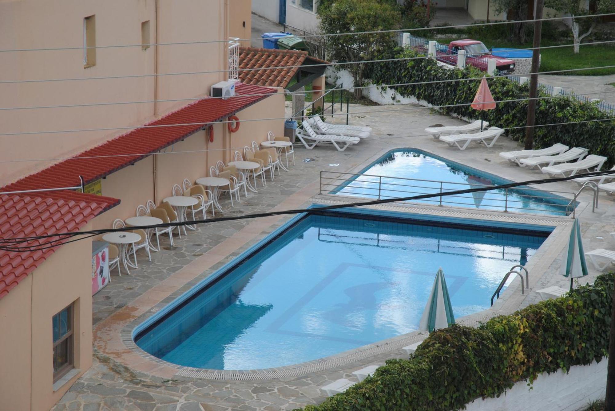 Seabird Hotel Moraḯtika Ngoại thất bức ảnh