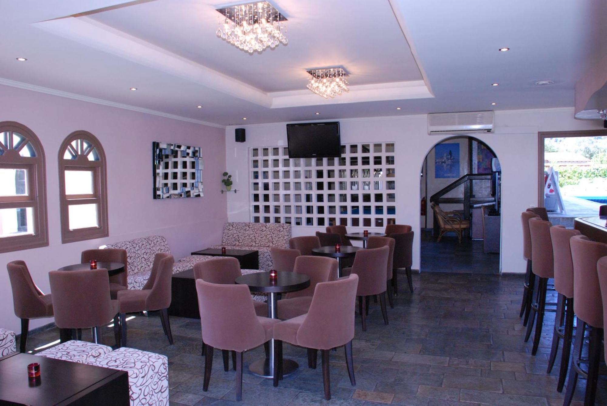 Seabird Hotel Moraḯtika Ngoại thất bức ảnh